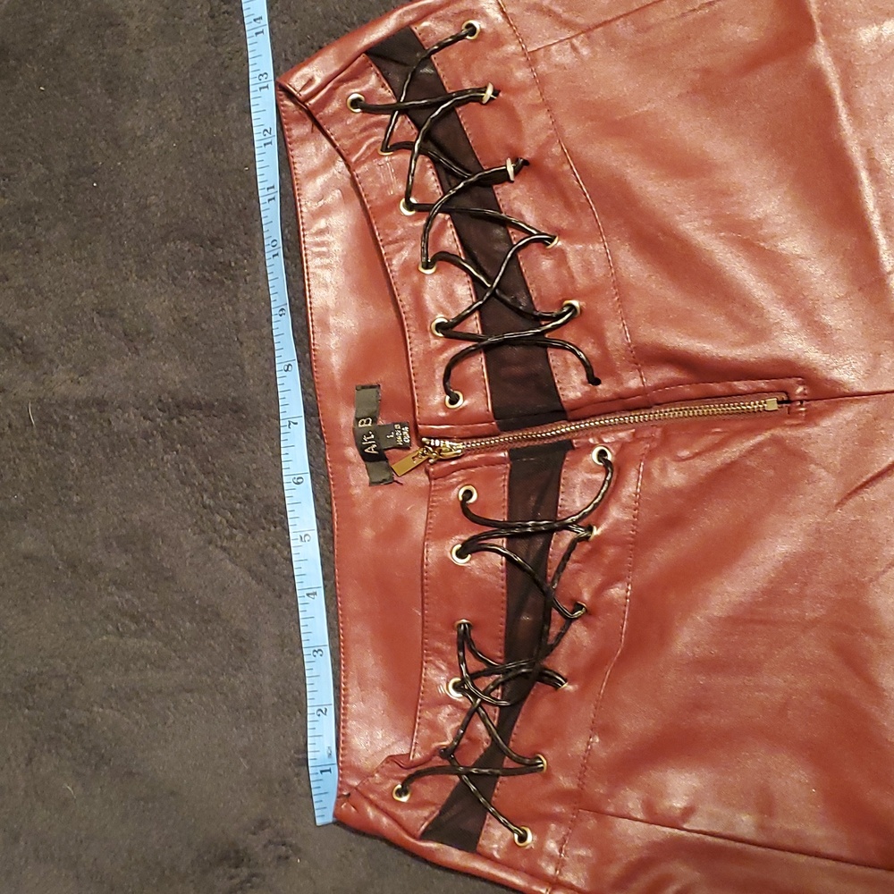 Pleather, p/u, skinny pants